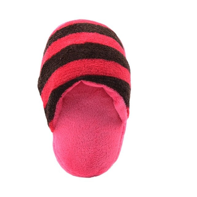 Chaussons à rayures roses et noires